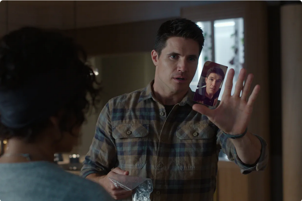 科幻喜剧《上载新生》S3：&ldquo;绿箭侠&rdquo;堂弟的爱情还有戏？