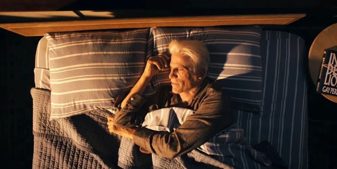 一口气刷8集，Netflix的新剧太过瘾了