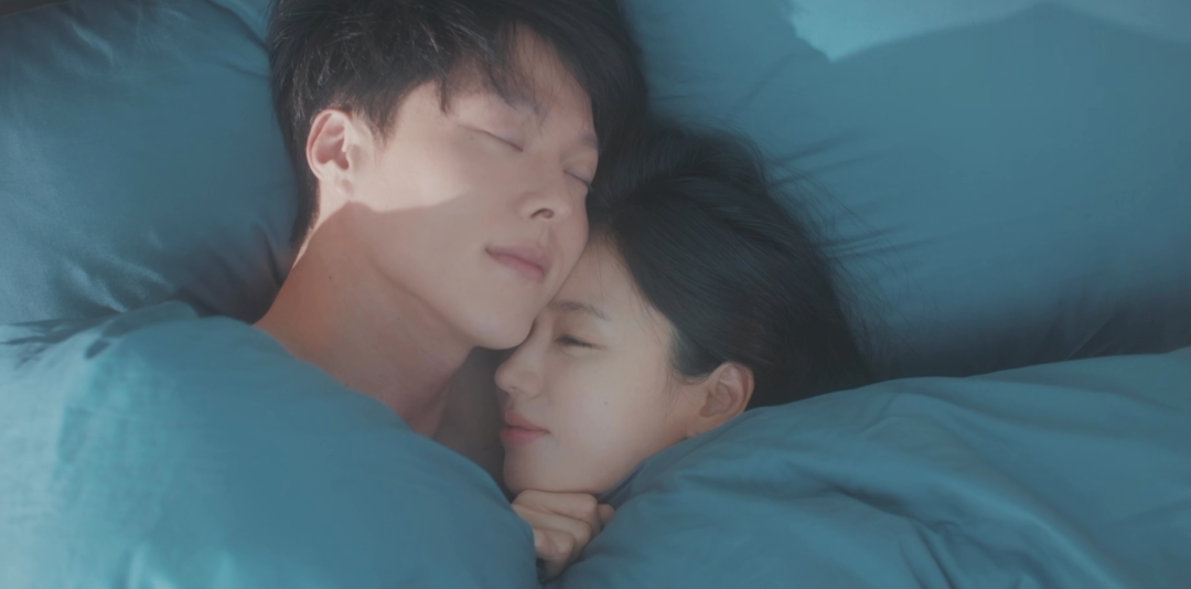 第一集就有床戏，Netflix土味新剧太狗血了