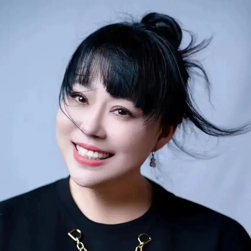 专访演员李菁菁：被网暴6年、罹患癌症，她靠一部短剧重获新生