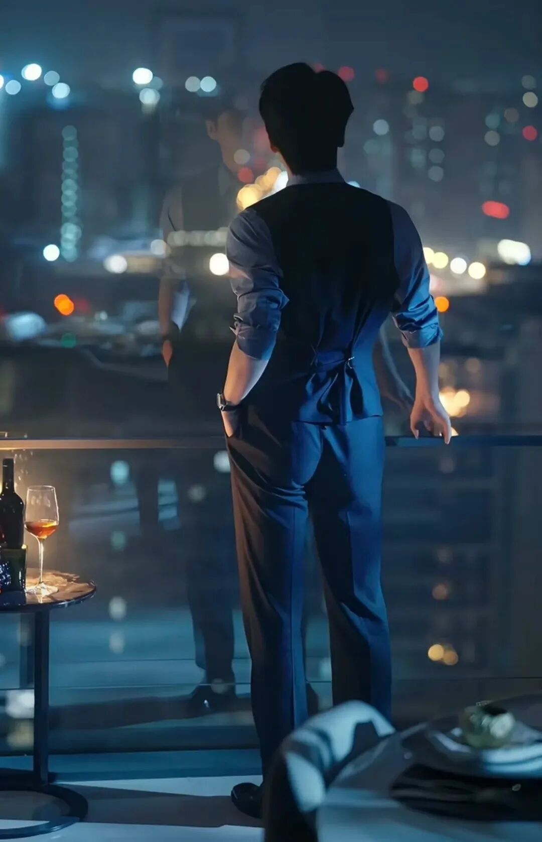 卡戎首登榜一！《婚夜，燃尽》西装眼镜杀封神！&ldquo;太奶奶&rdquo;剧组集结！吴添豪、王培延、陈添祥齐聚热度榜前五！