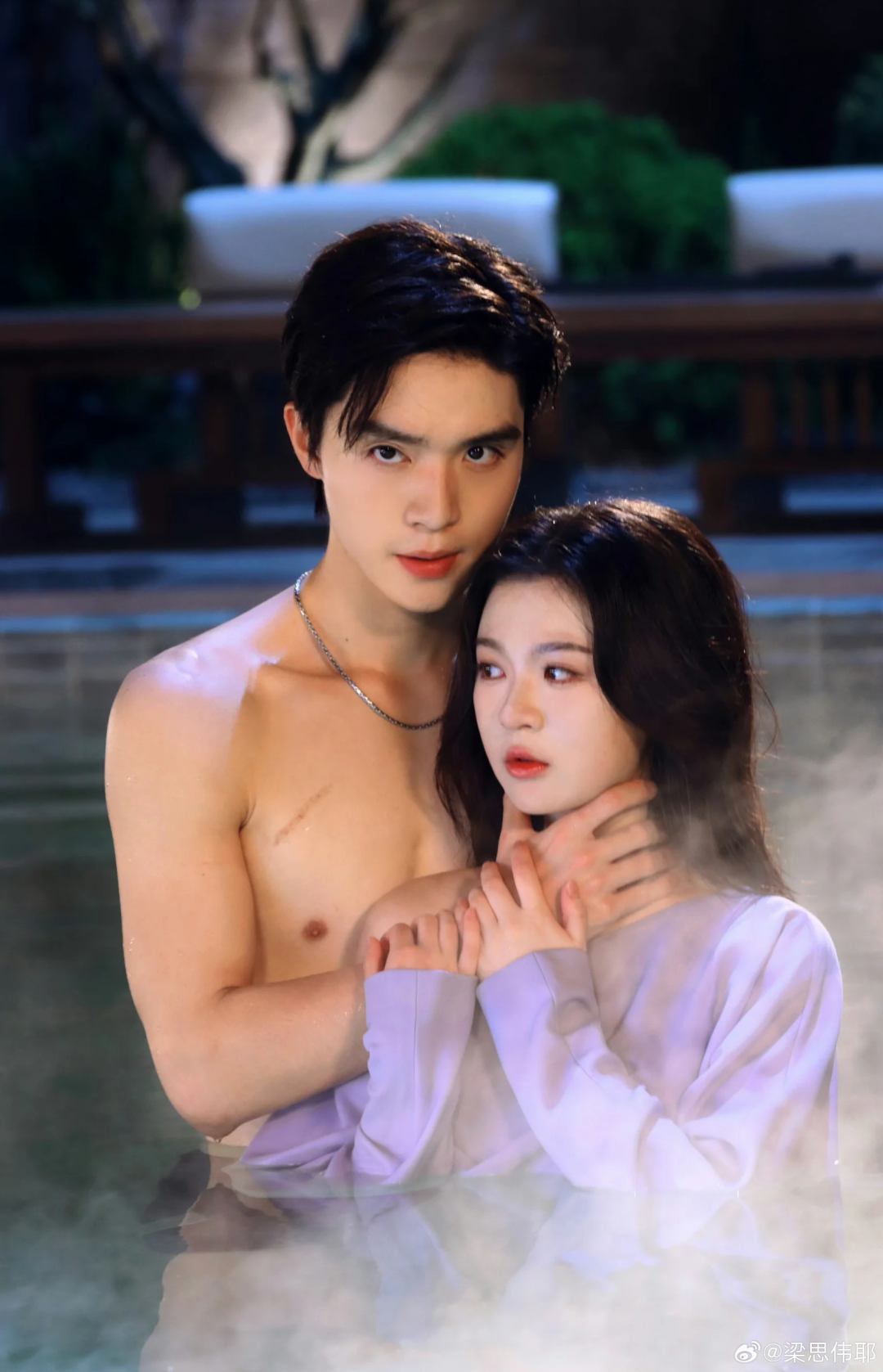 疯狂星期六，全是熟人局！梁思伟法外狂徒的吻戏轰炸！赵振栋打戏帅炸屏！张翅的催泪疯批美学，速看！