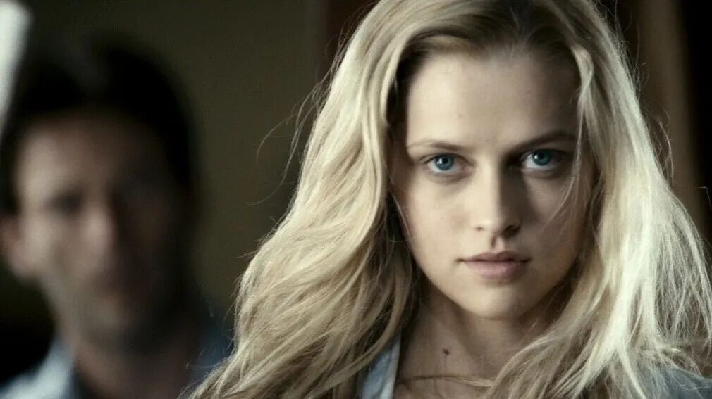 冲着颜值和女主，看完了这部电影