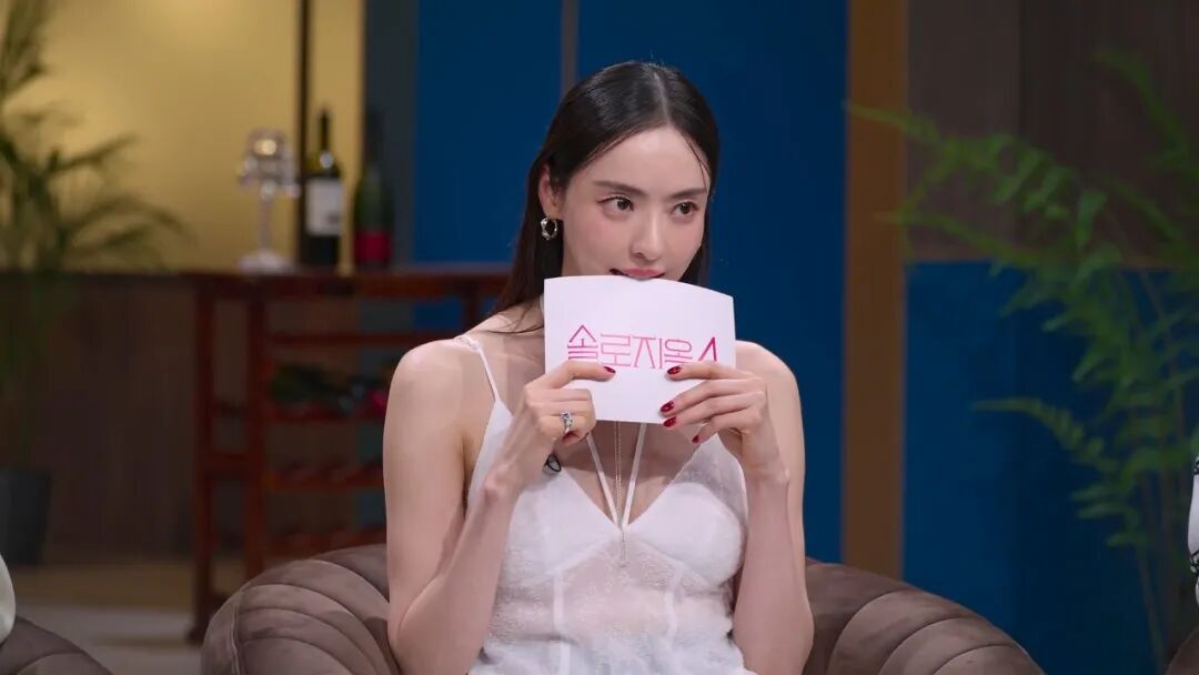 满屏荷尔蒙！Netflix这一脱，又赢麻了