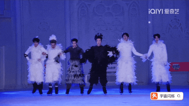 《宇宙闪烁请注意》高开疯走，品牌为旅综&ldquo;顶级精神状态&rdquo;买单