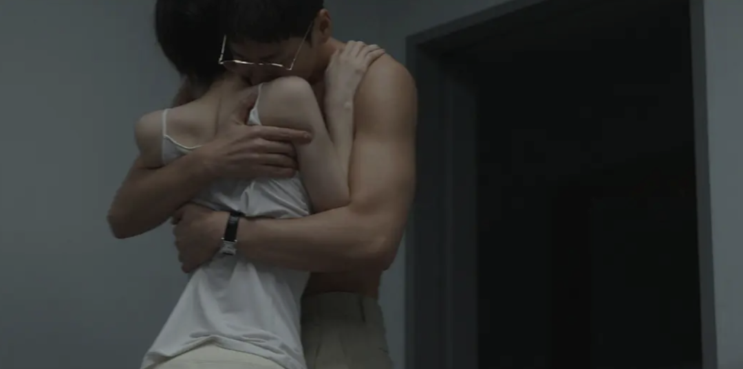 第一集就上头，Netflix的剧太敢拍了