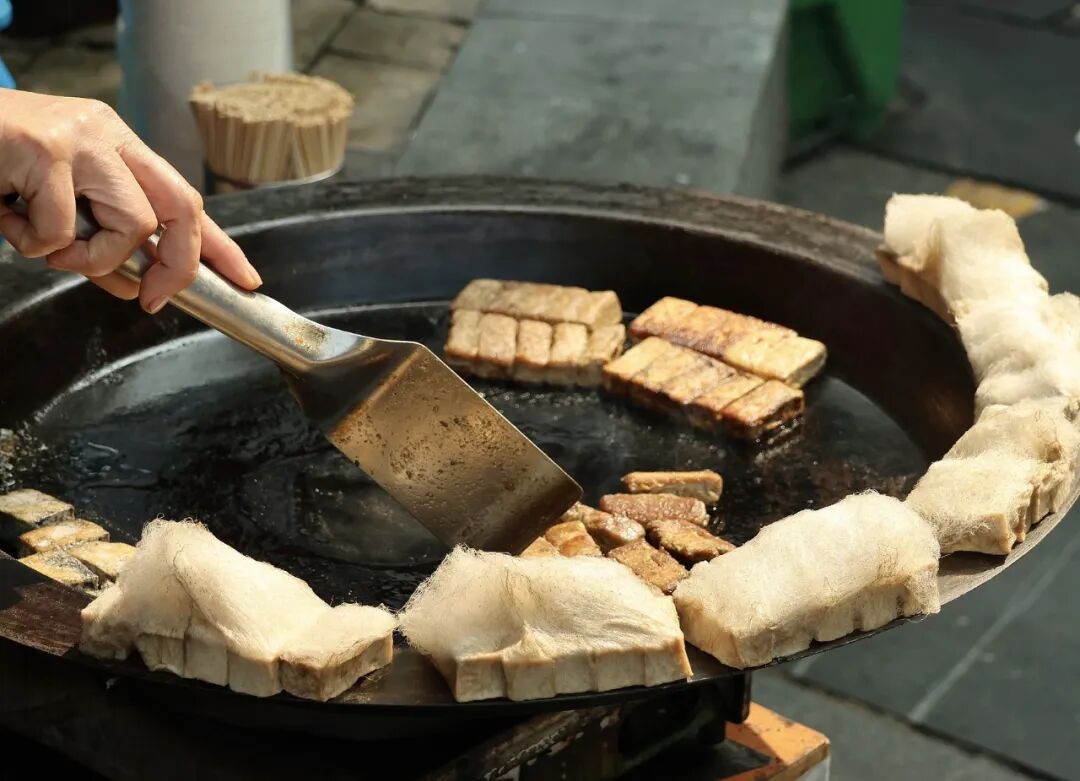 全网爆火的安徽美食，好莱坞顶流都跟风拍它