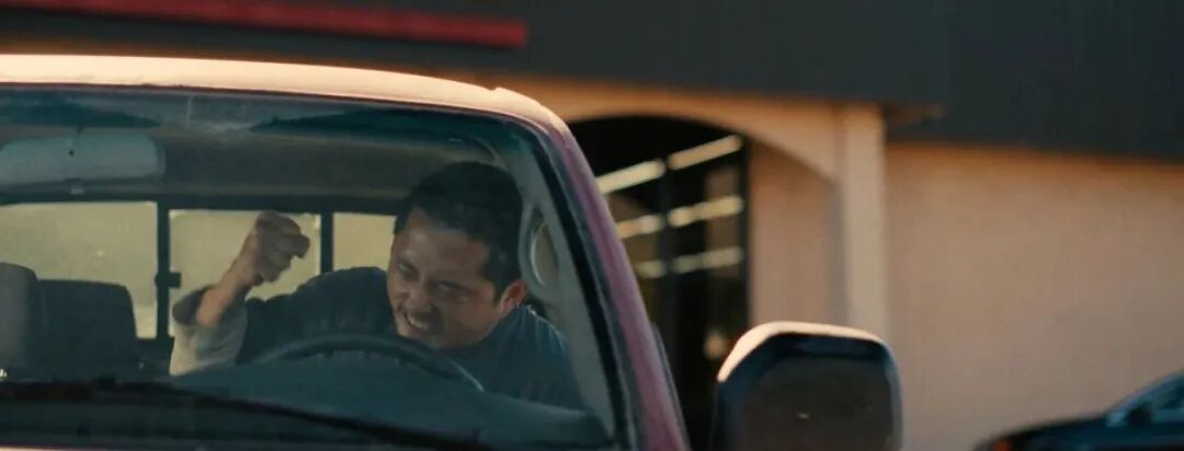 第一集就上头，Netflix把美剧拍明白了