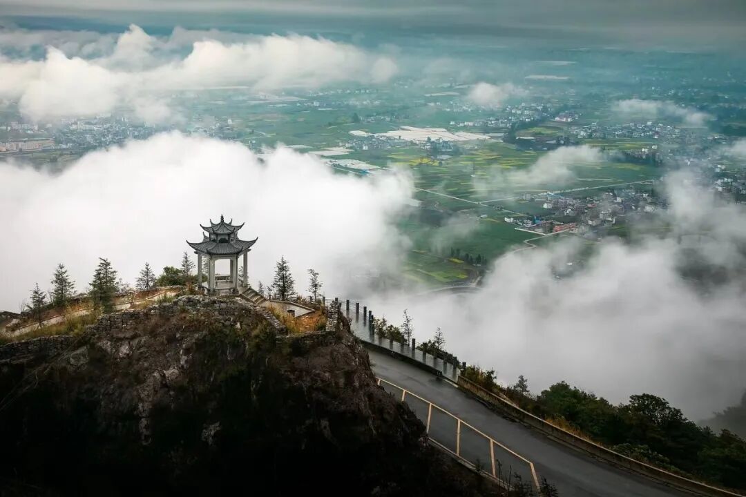 &ldquo;全民唱跳&rdquo;的滇西县城，靠一首歌火遍全网