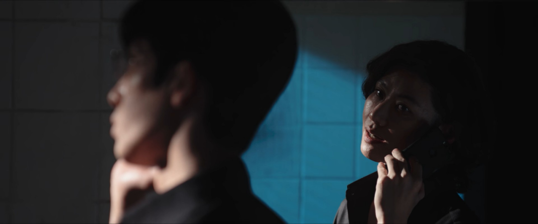 《钢铁森林》：案件散迷雾，情感擦火花