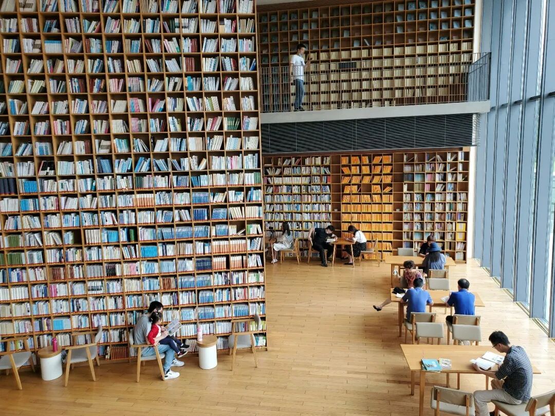 祝羽捷：我很喜欢&ldquo;活人感&rdquo;这个词｜刀锋图书奖推委2025阅读图景