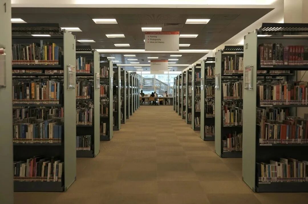 王小伟：AI已经深度介入内容创作｜刀锋图书奖推委2025阅读图景